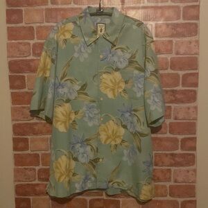 Jamaica Jaxx button down shirt size medium